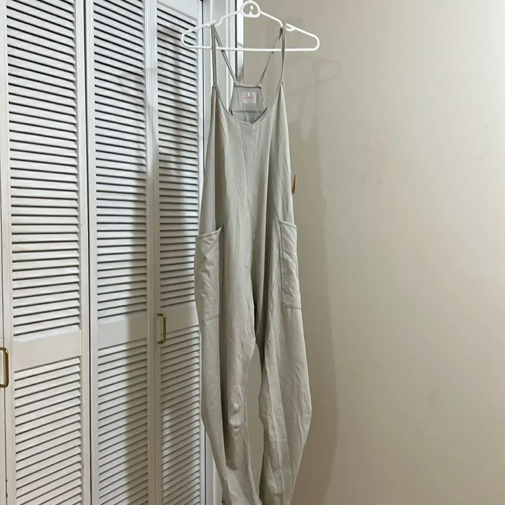 FreeāPeopleāHotāShotāOnesie - Picture 2 of 7